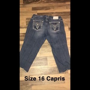 Vigoss Capris Size 16